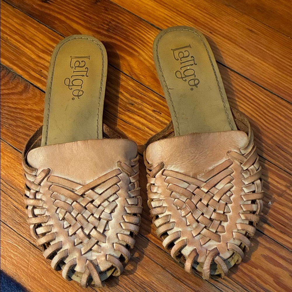 Latigo Women's Woven Slide Mules in Light Tan